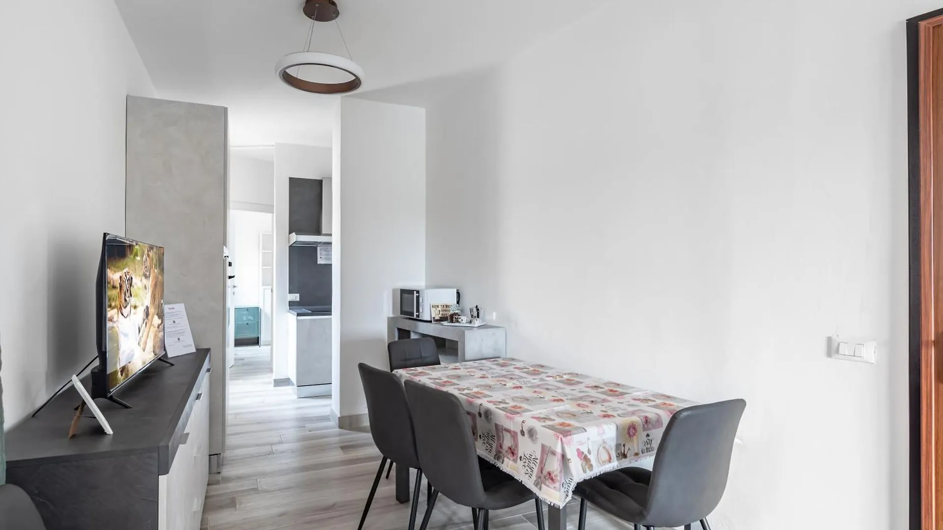 San Vincenzo Apartments 1 - 2 - 4 فيغونزا